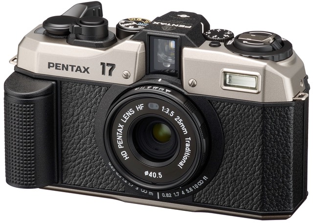 bythom pentax 17